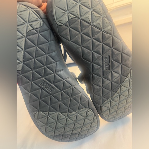 Teva Black Strappy Sandals size 10 - Picture 10 of 11